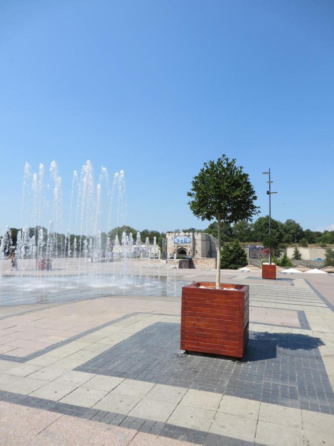Lux Apartment 10 Center, Free Parking Ni Екстериор снимка
