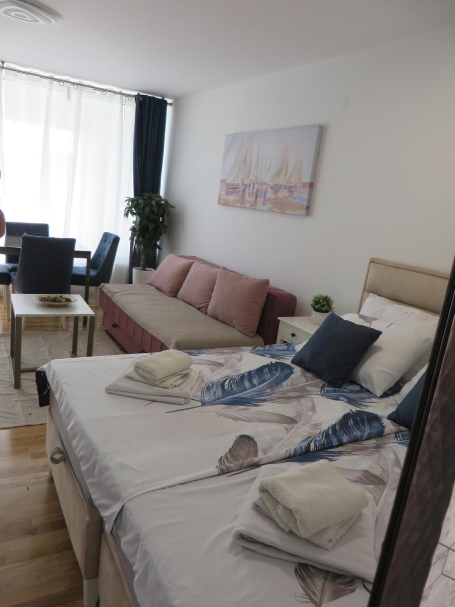 Lux Apartment 10 Center, Free Parking Ni Екстериор снимка