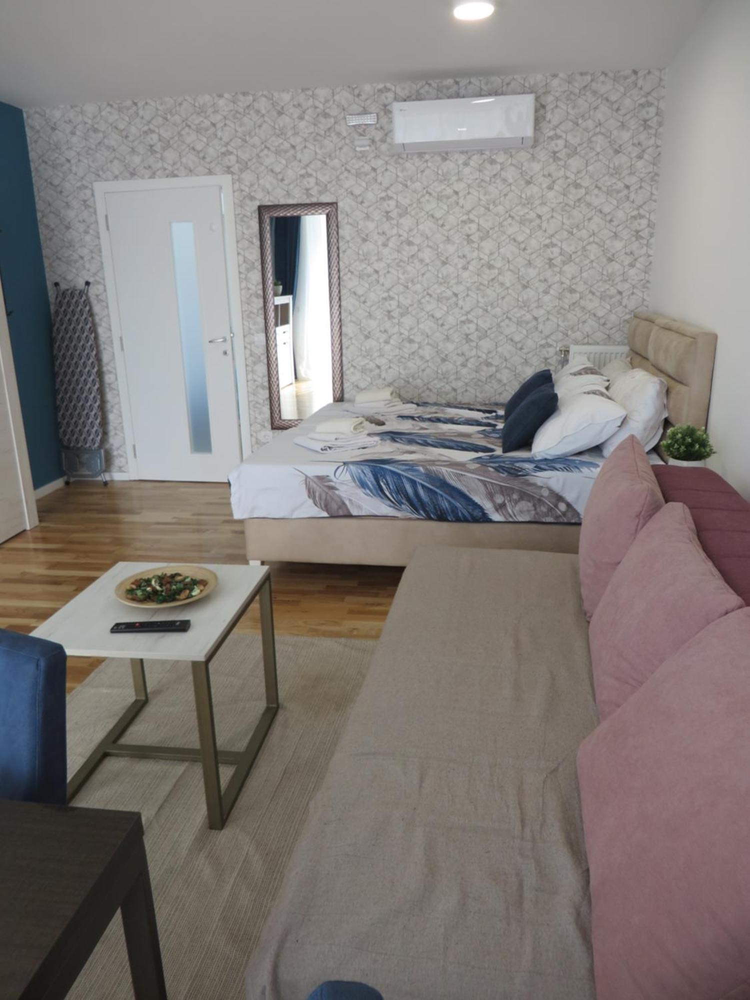 Lux Apartment 10 Center, Free Parking Ni Екстериор снимка